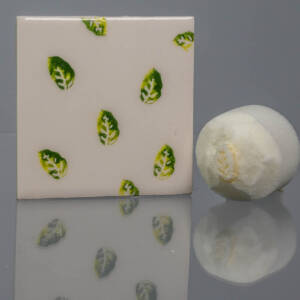 Medium leaf on a small sponge (code 77) - Sponge Its laser cut sponges designed by Rachel Byass