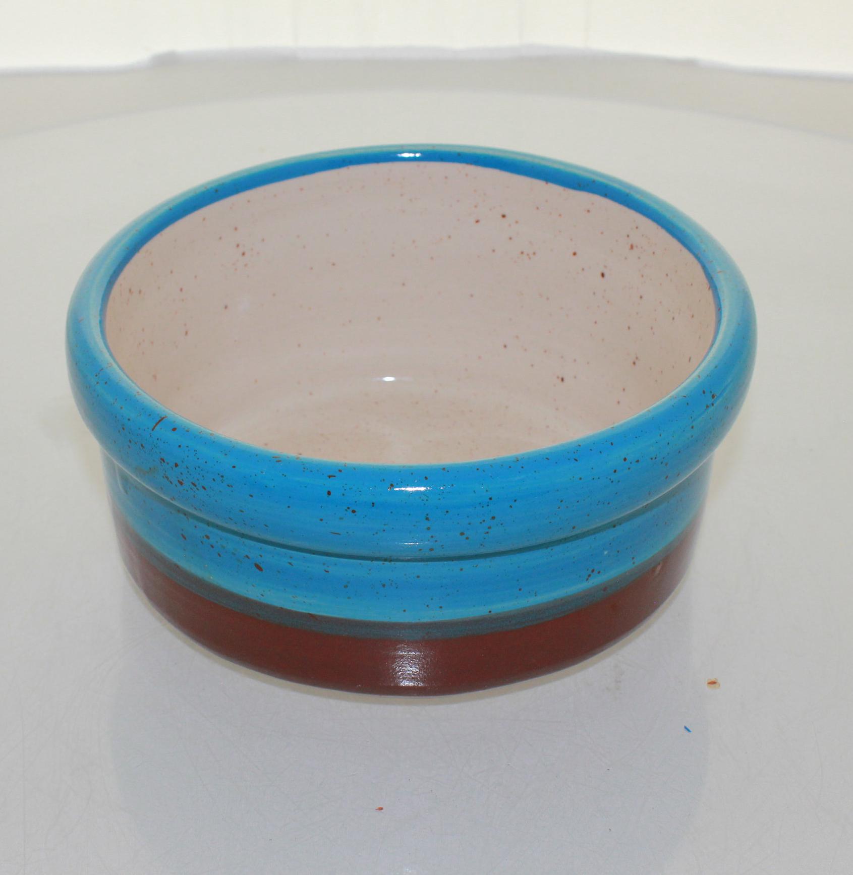 Hand thrown stoneware pet bowls - Image 9