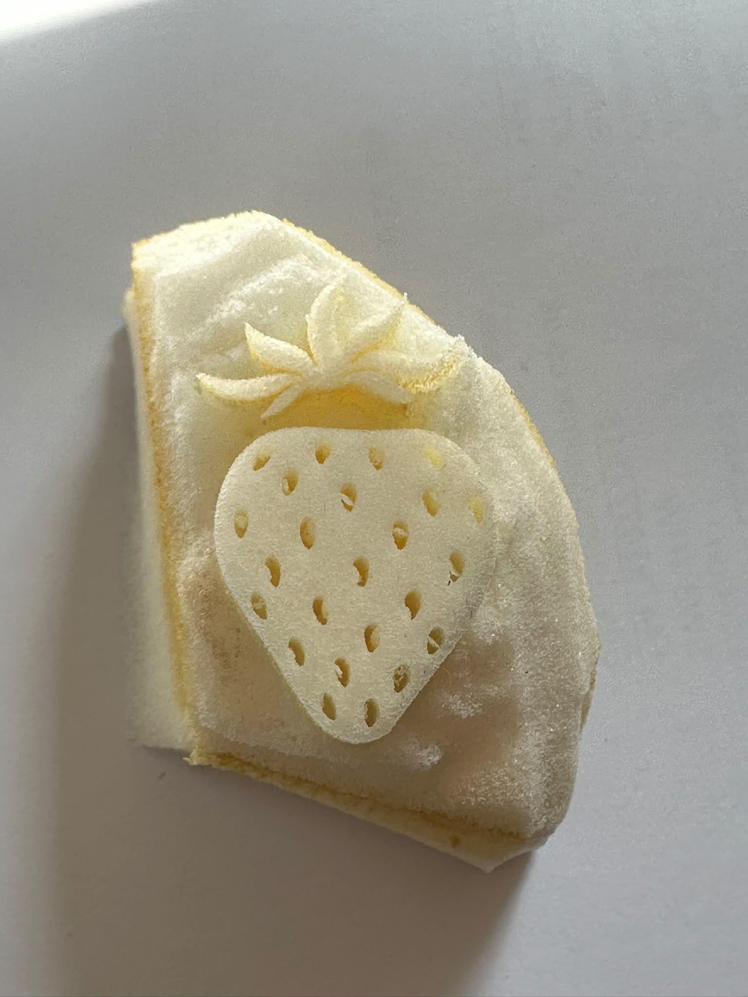 large sponge Strawberries with leaves - Sponge Its Laser cut sponge designed by Rachel Byass - Image 3